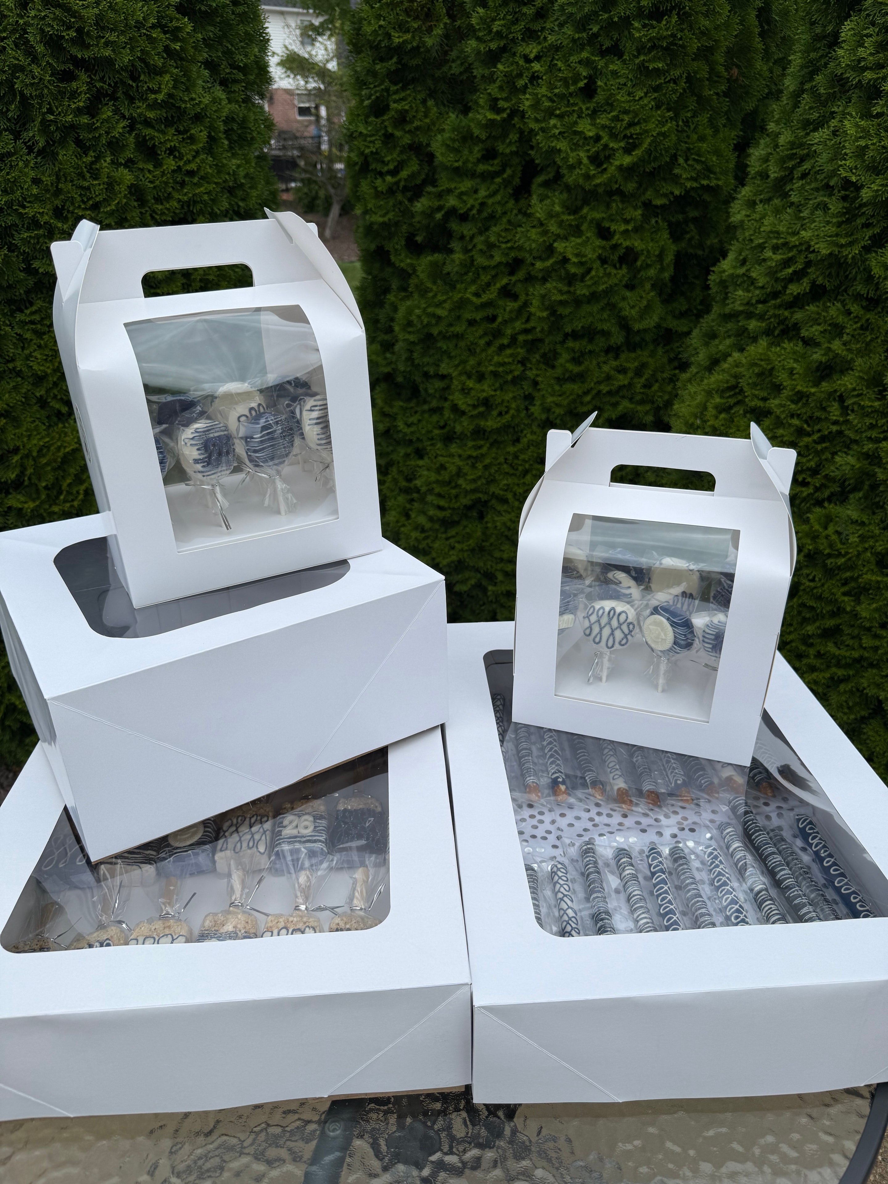 Elegant wedding and bridal shower treats